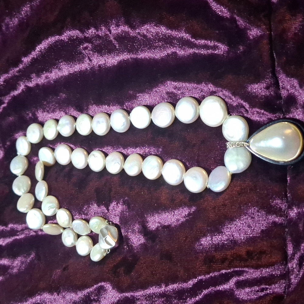Pearl necklace